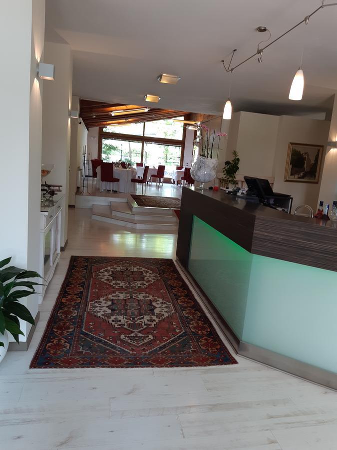 La Staffa Otel Liedolo Dış mekan fotoğraf