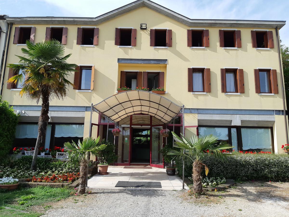 La Staffa Otel Liedolo Dış mekan fotoğraf