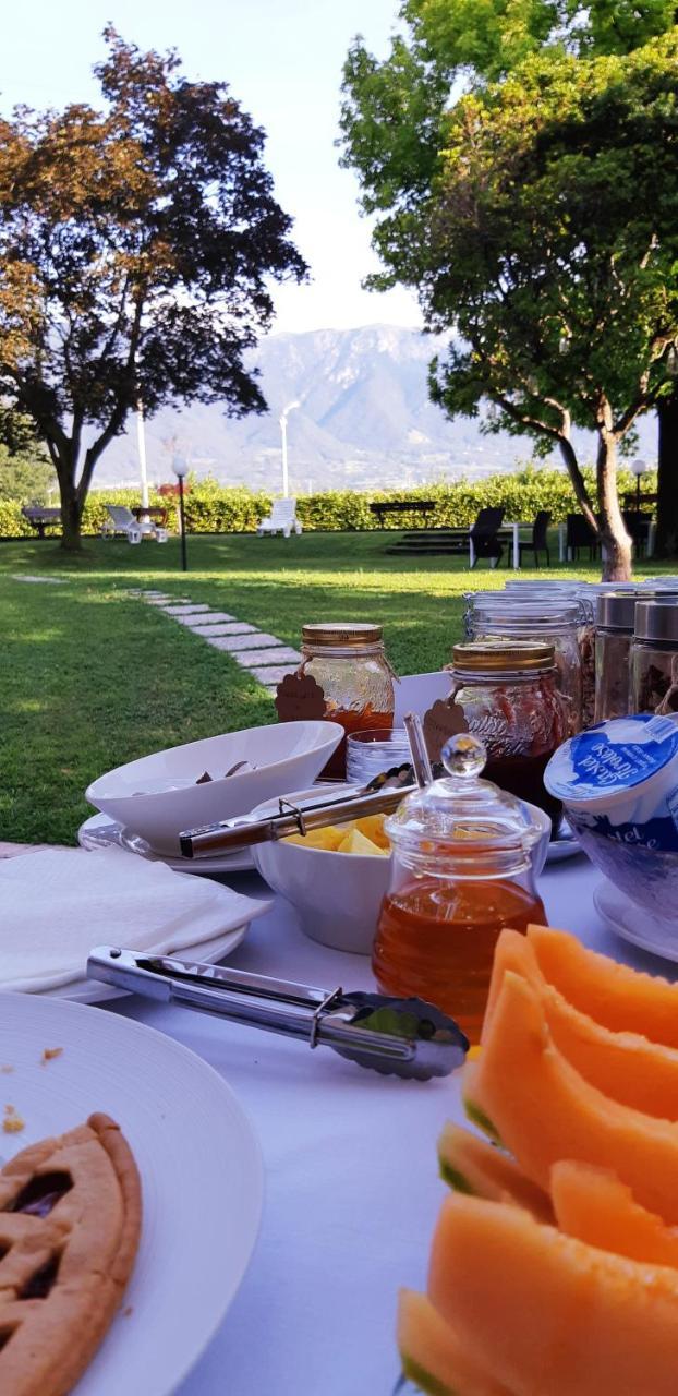 La Staffa Otel Liedolo Dış mekan fotoğraf